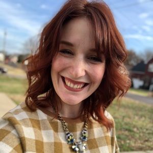 Meet your Posher, Lena